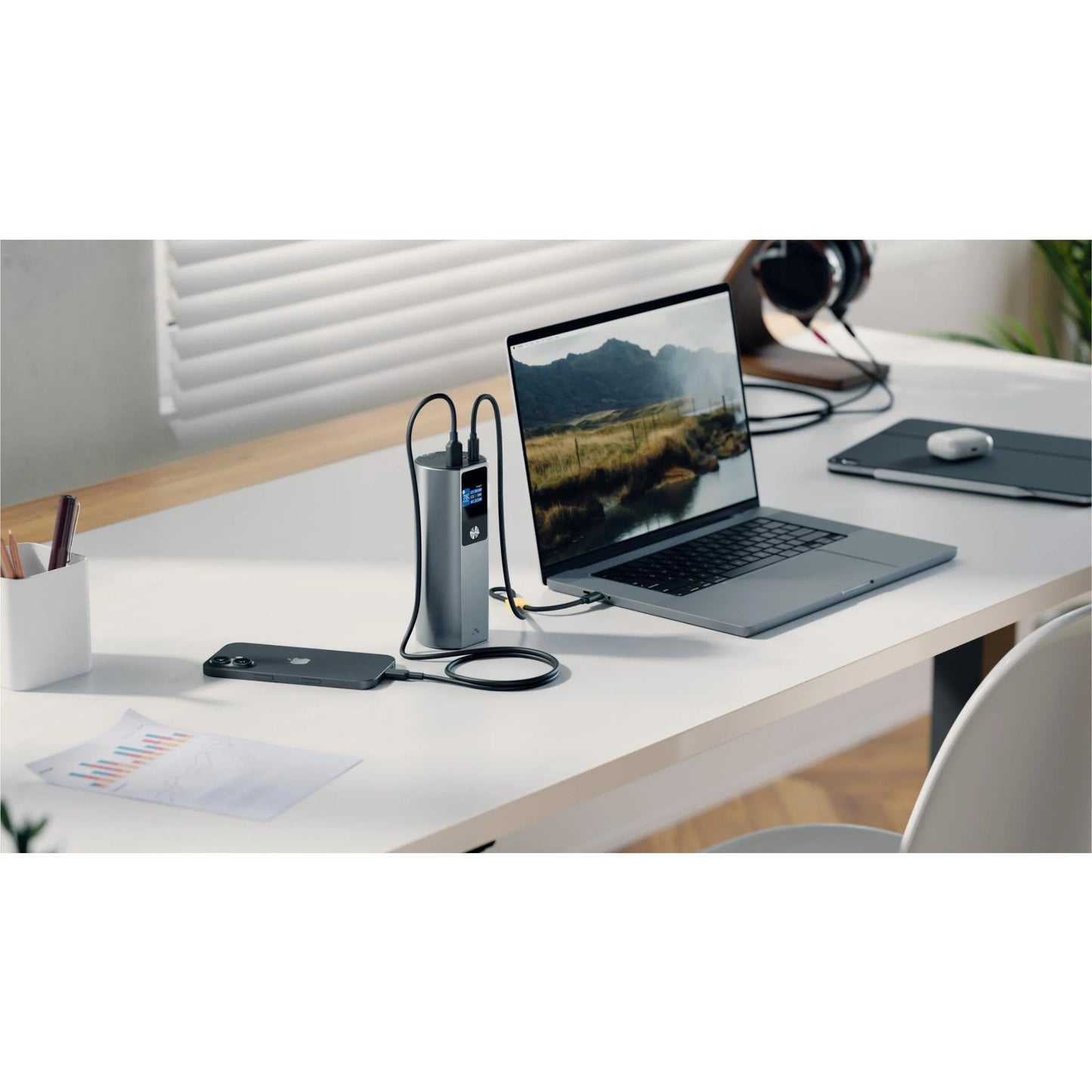 Alogic Ark Pro 27,600mAH Power Bank with 160W USB Charging